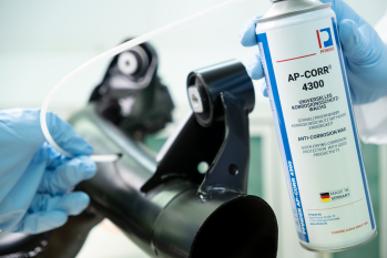 Beschichtung von Ersatzteilen mit Sprühdose